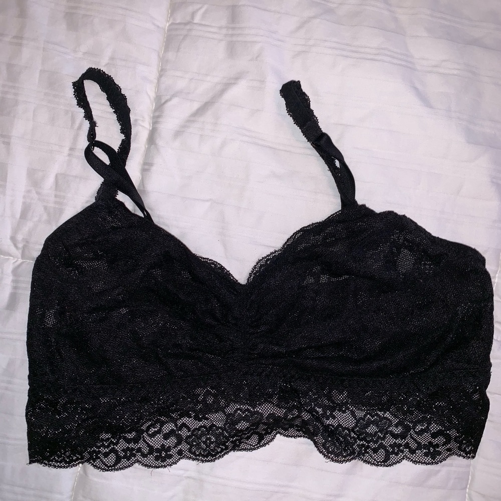 Victoria’s Secret Pink lace bralette